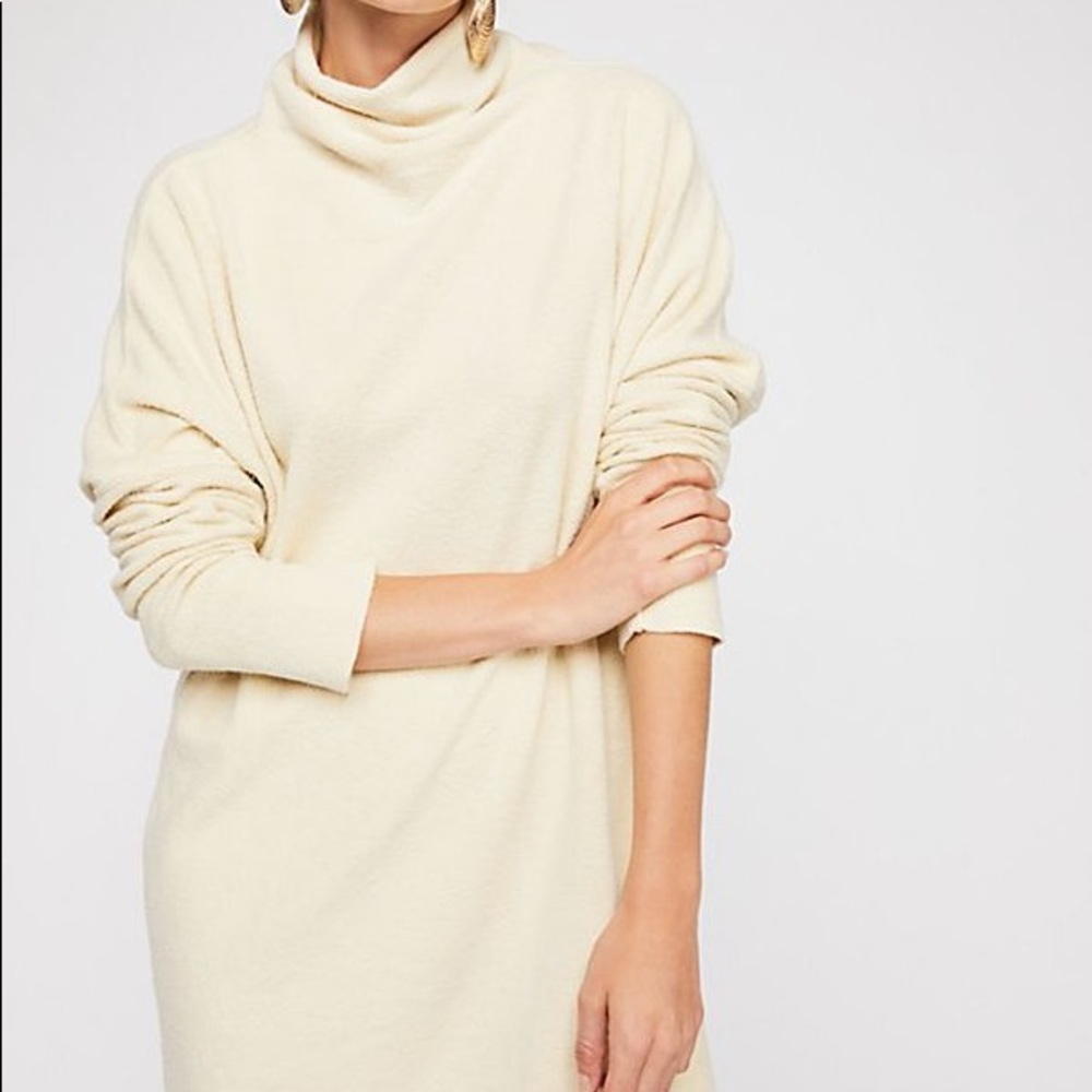 NWOT Free People Funnel of Love Pullover Top